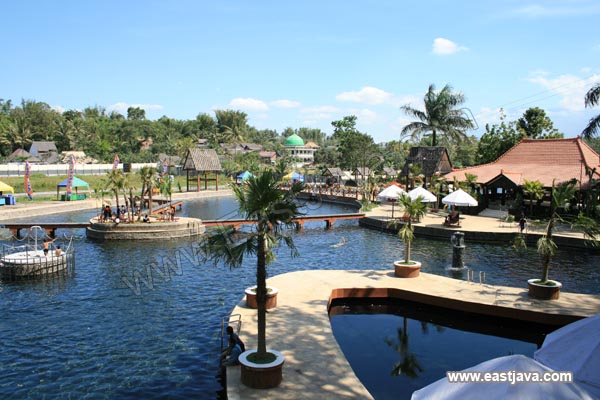 Pengembangan Taman Wisata Air Wendit Di Malang  Jawa Timur