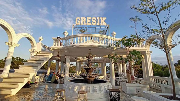 Tempat Wisata Gresik yang Indah dan Murah
