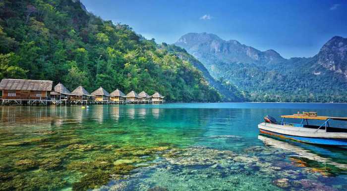 Tempat Wisata Maluku Tengah Terbaru