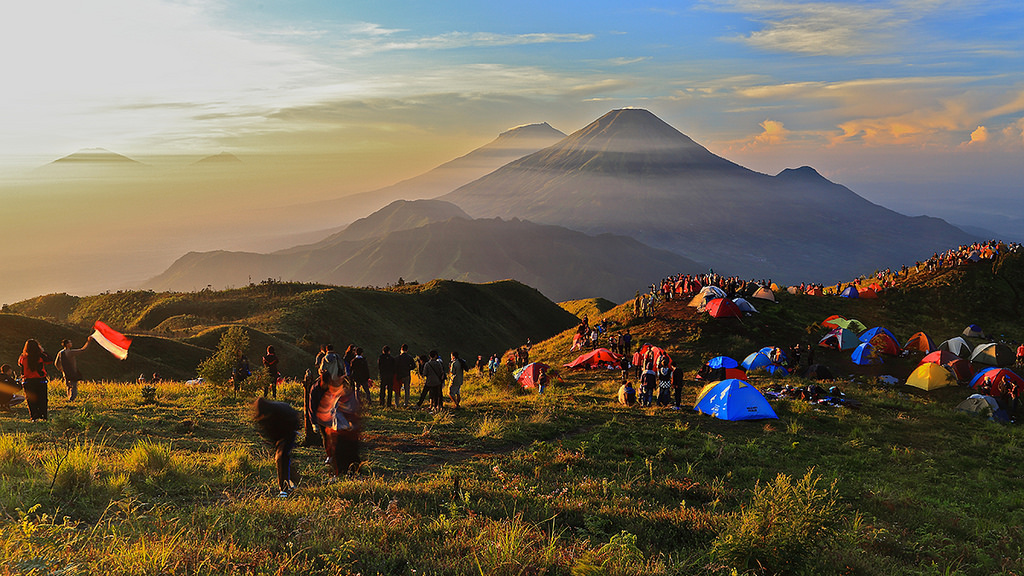 Rekomendasi Wisata Gunung di Indonesia
