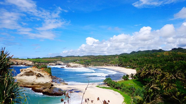 Daftar Destinasi Rekreasi di Pacitan Tahun 2024